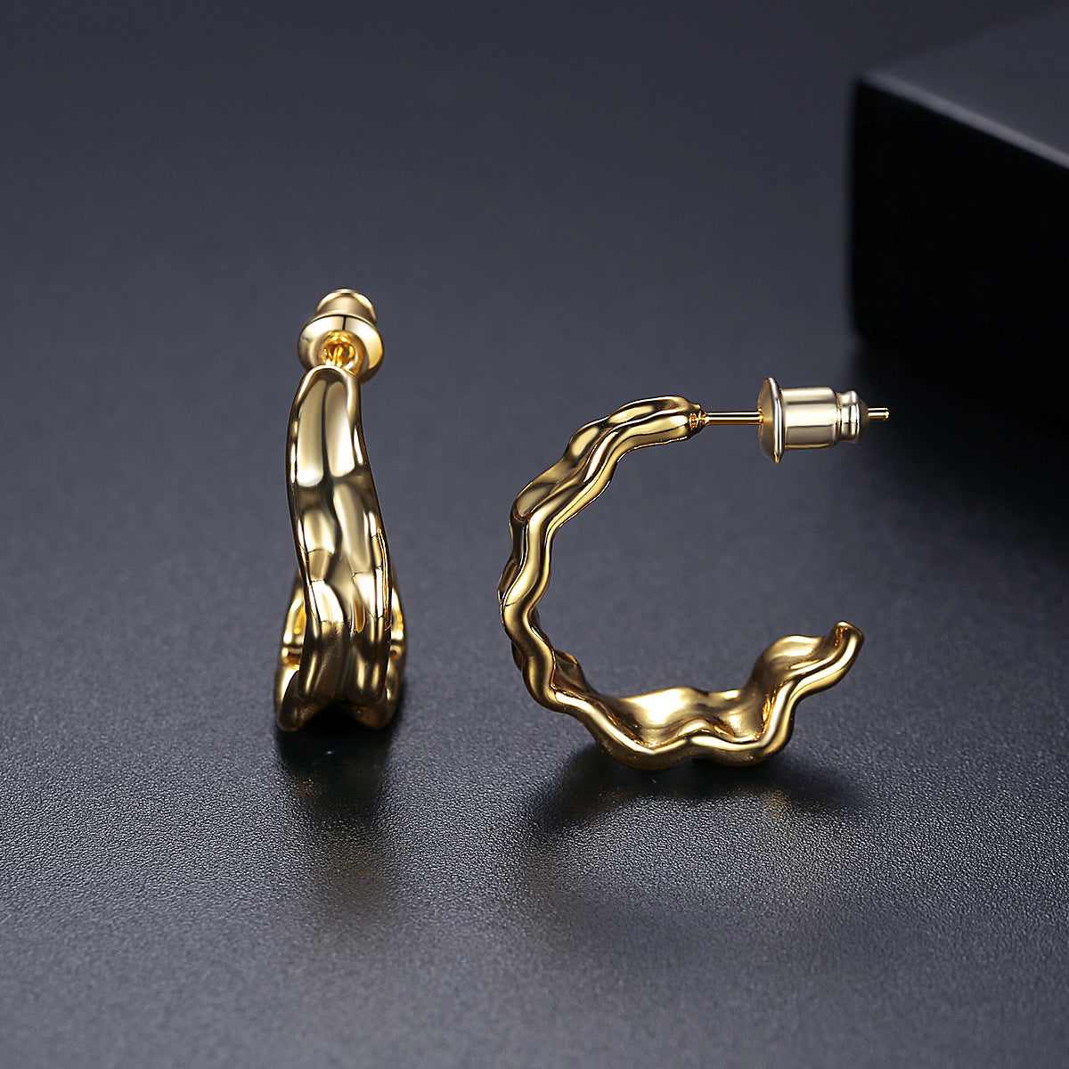Metallic-