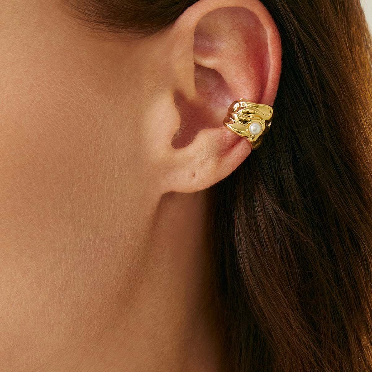 Pearl & Goldtone Wrinkled Ear Cuff
