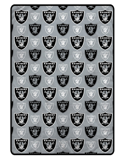 Las Vegas Raiders NFL Team Logomania XL Blanket 66x95