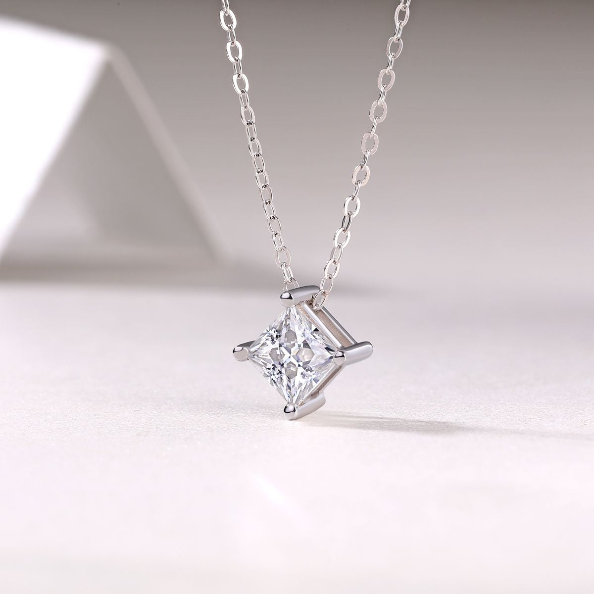 Stay together - set with square moissanite S925 sterling silver and platinum-plated necklace pendant Fashion trendy diamond jewellery