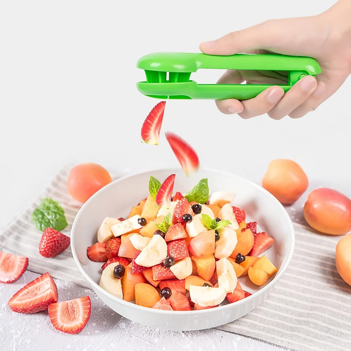 Grape Tomato Cherry Strawberry Cutter - Multifunctional Vegetable and Fruit Cutter - No Blade - Green - Creative Kids Supplies - Kitchen Gadget