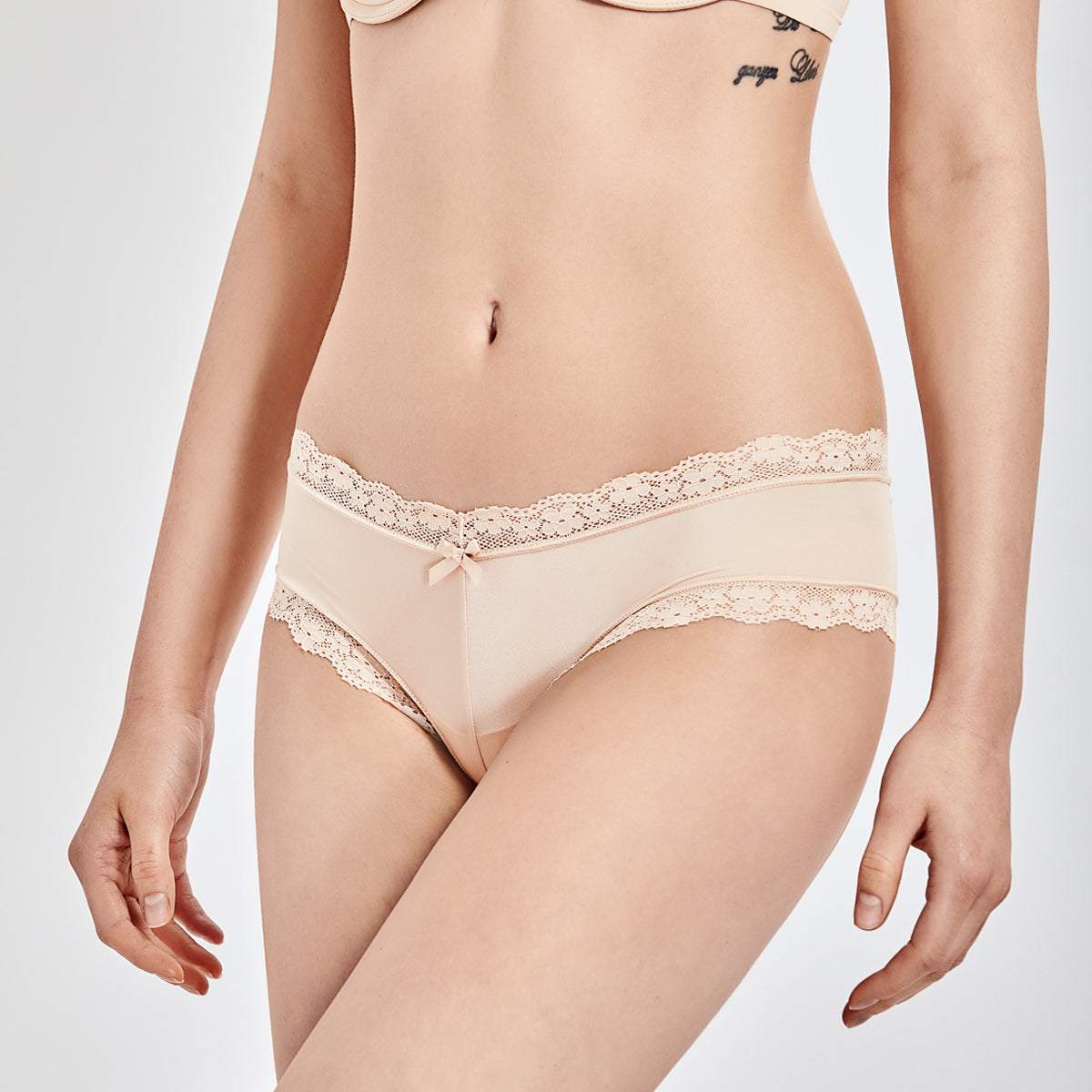 Nude-