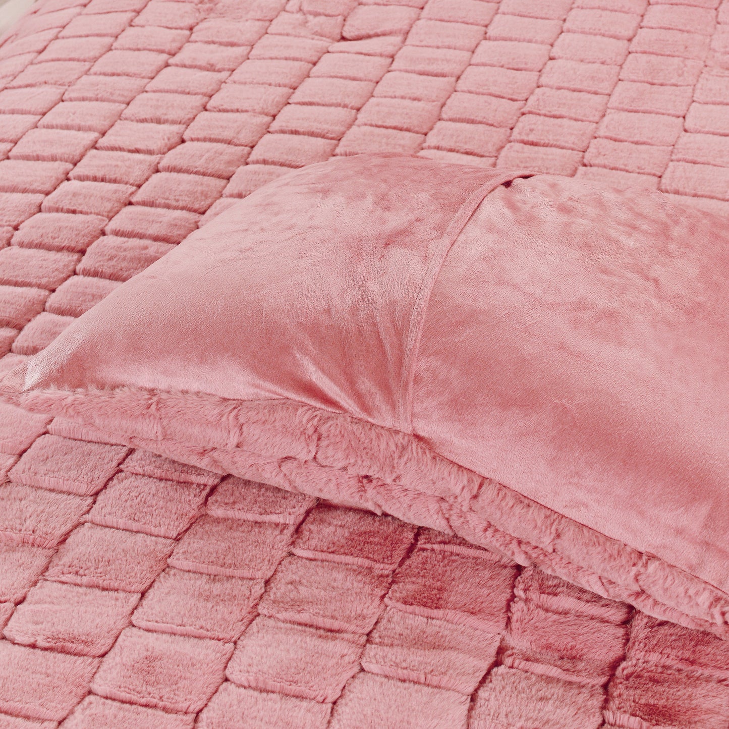 Elegant Comfort Fluffy 3-Piece Faux Rabbit Fur Comforter Set