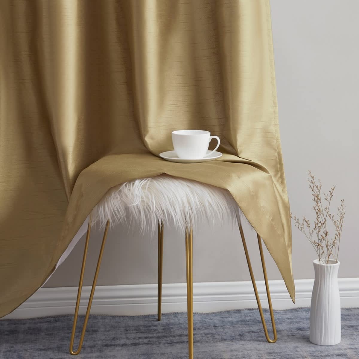 Taupe-