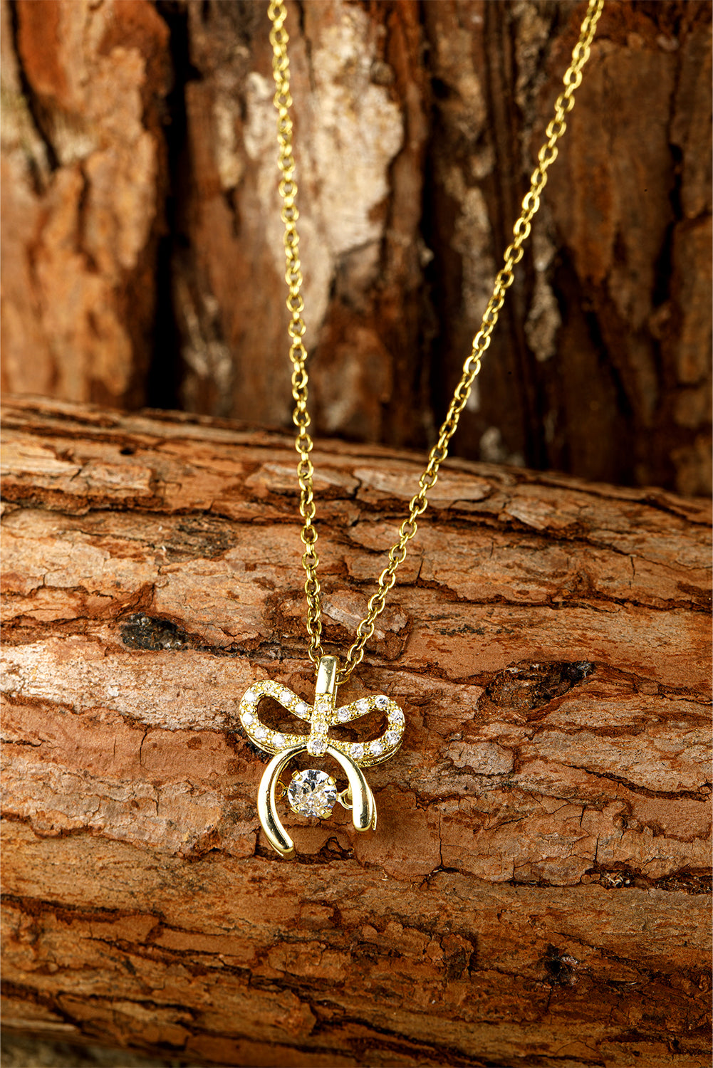 Threaded Pear Athena Pendant Plated alloy Necklace