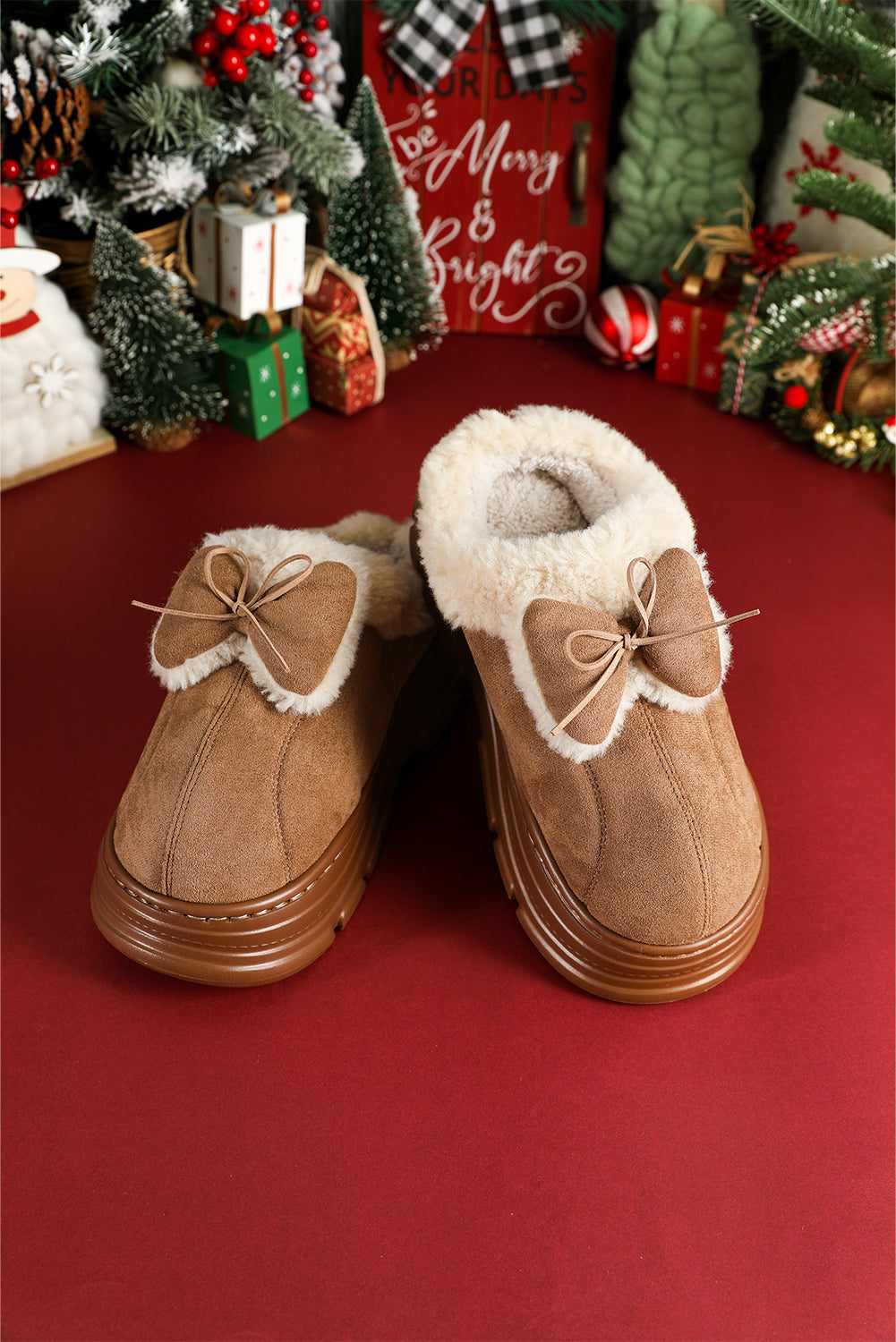 Threaded Pear Brynlee Bow Decor Clog Slippers