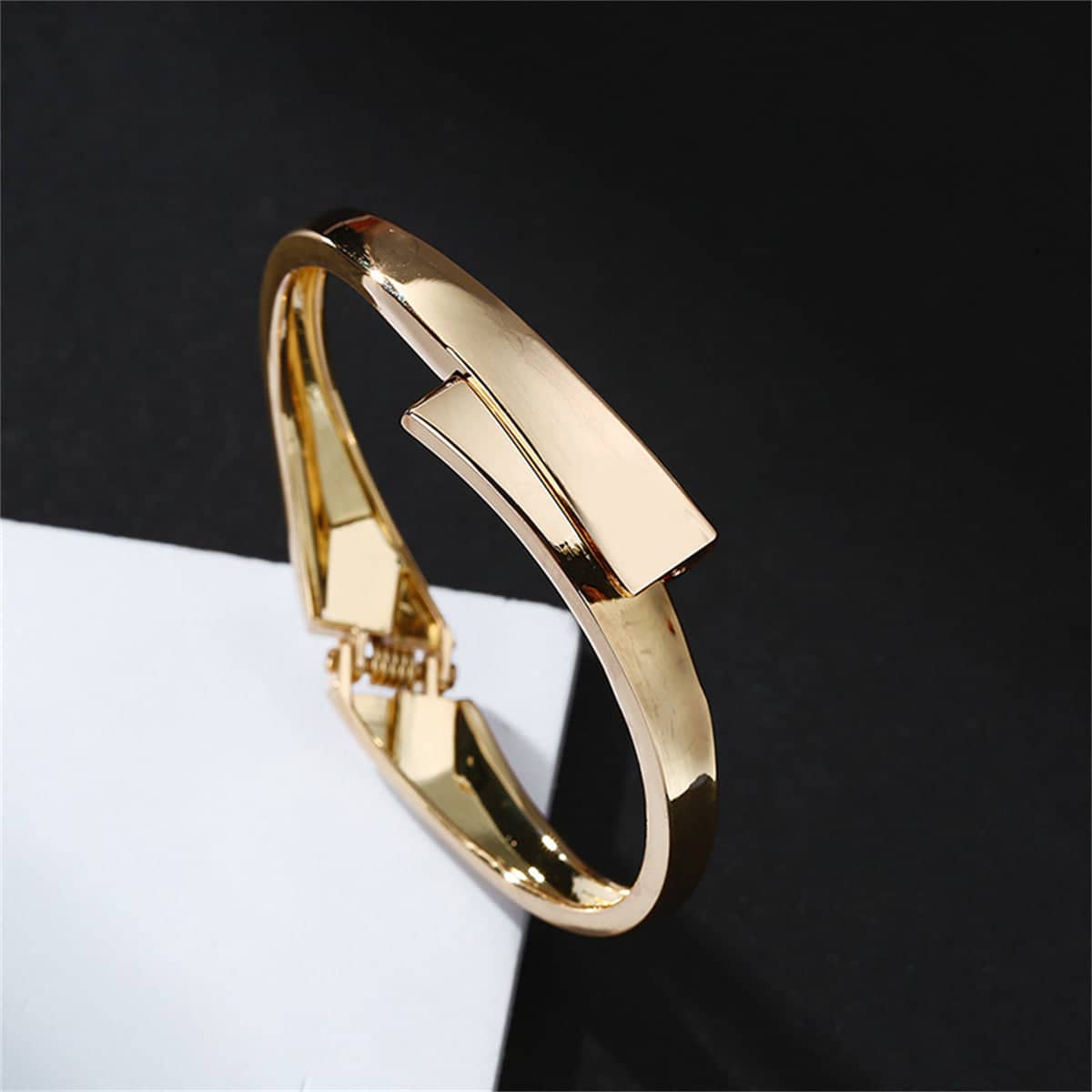 Metallic-