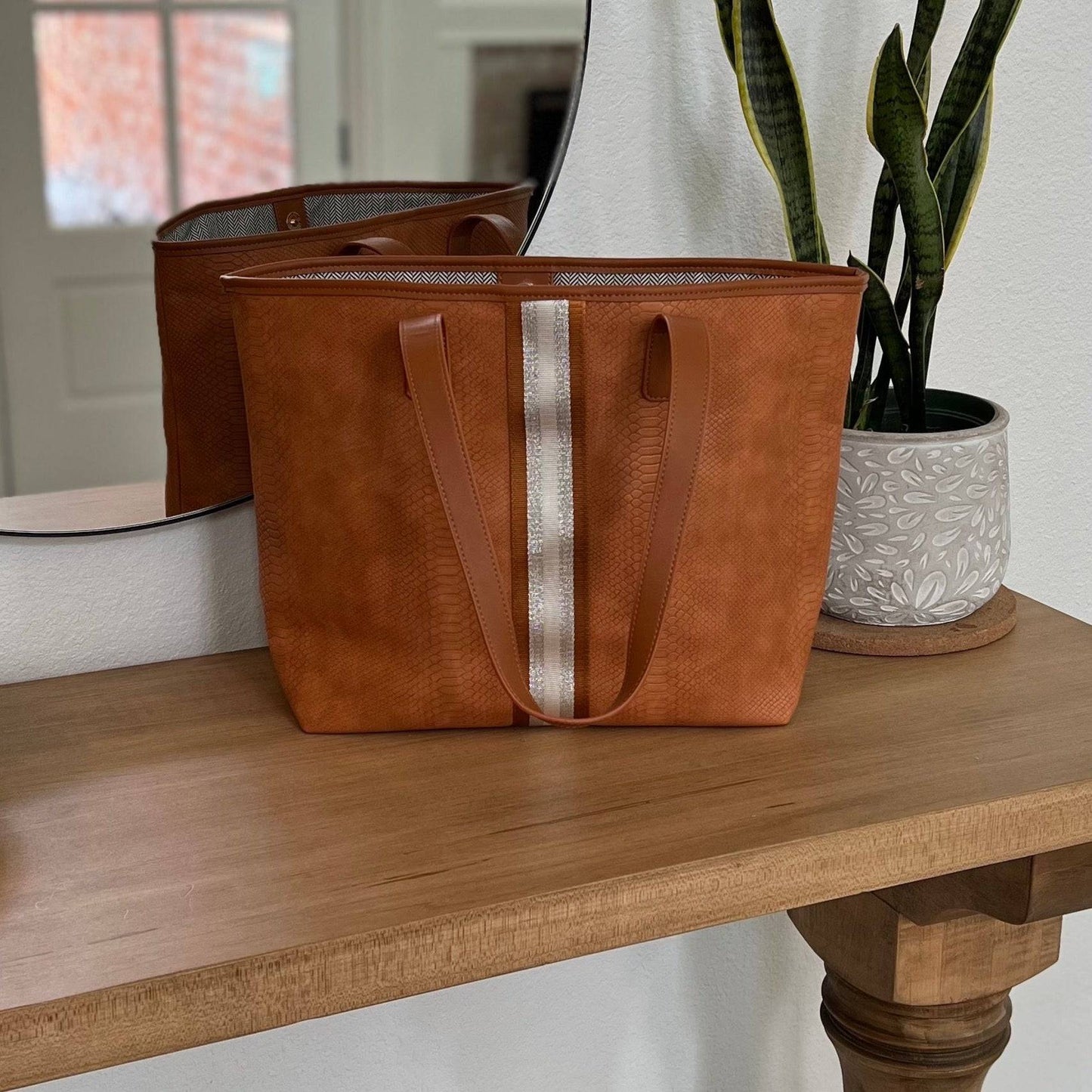 Threaded Pear Kira Tote
