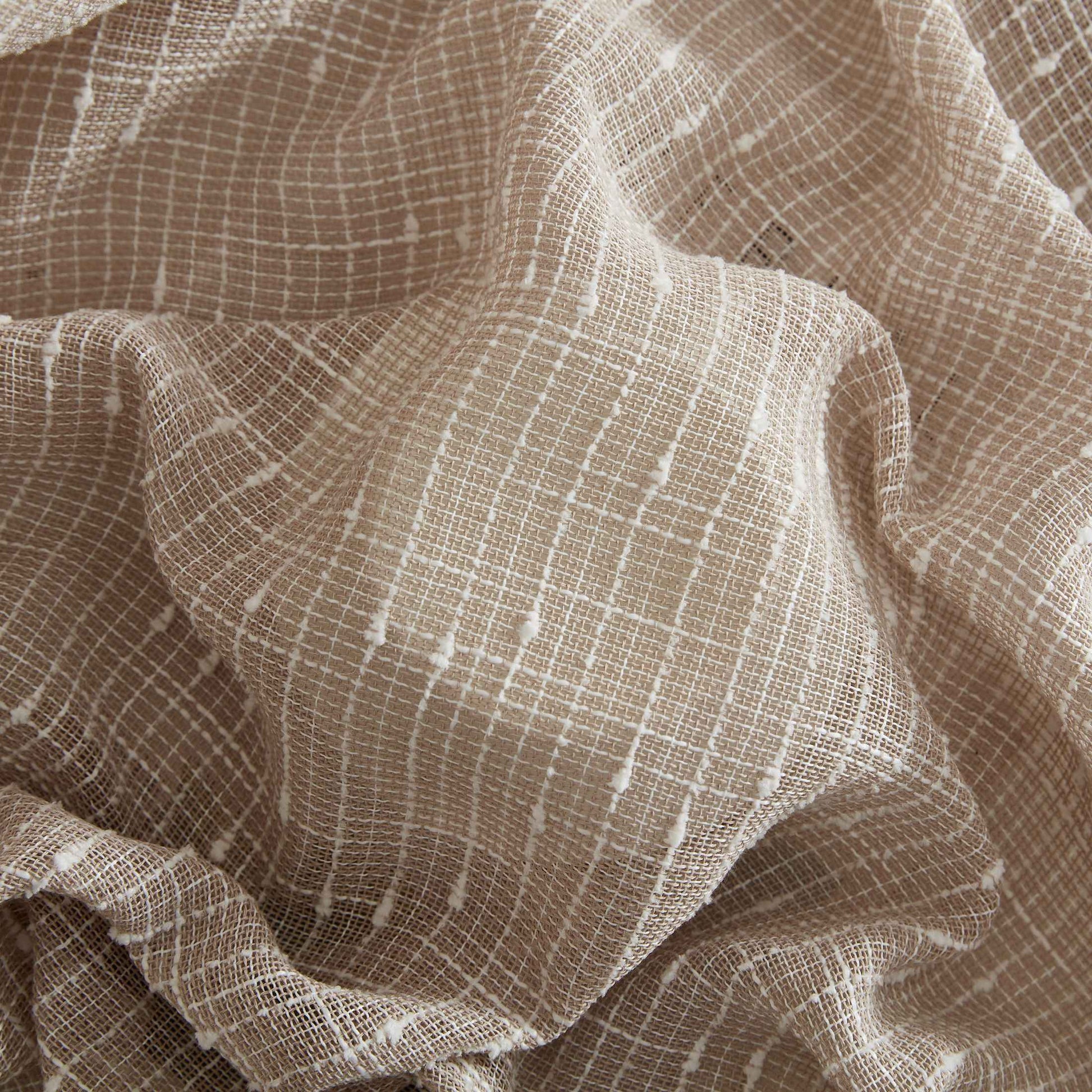 Taupe-