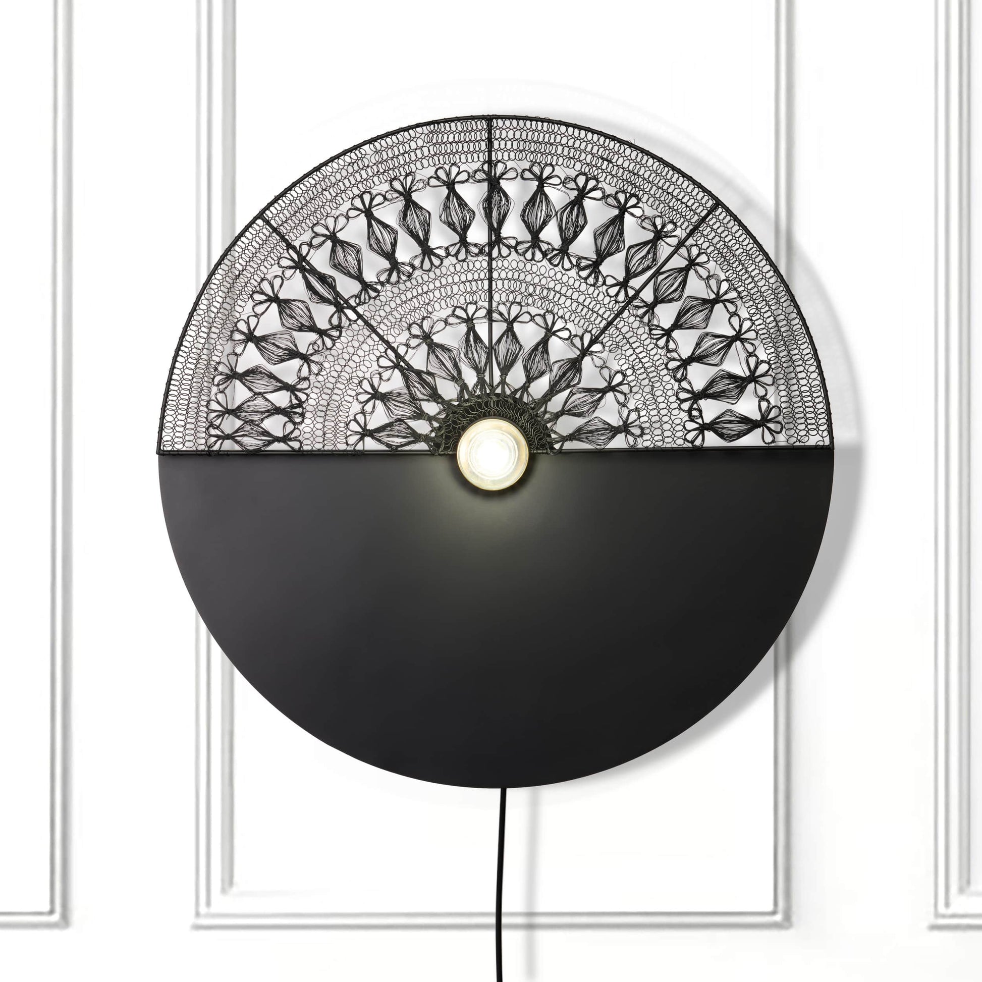 Black/Gold-