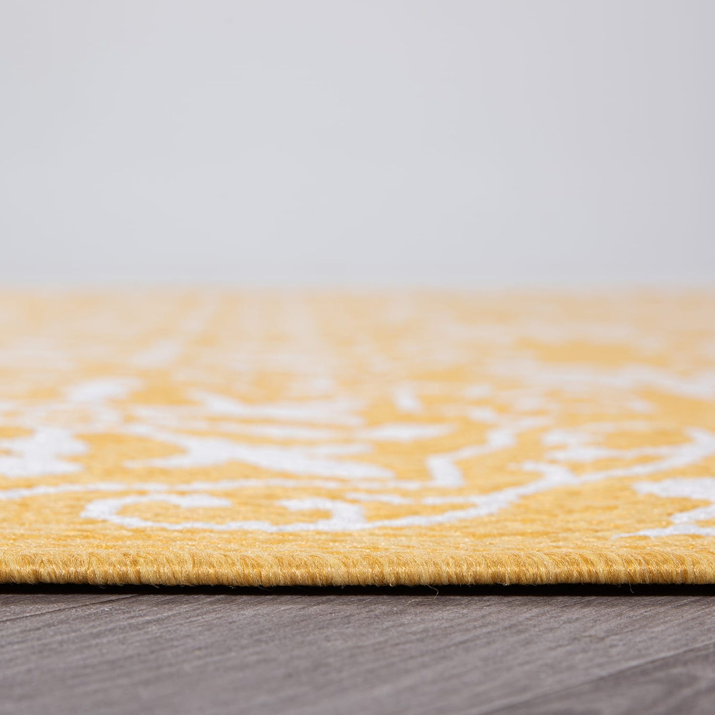 YELLOW-
