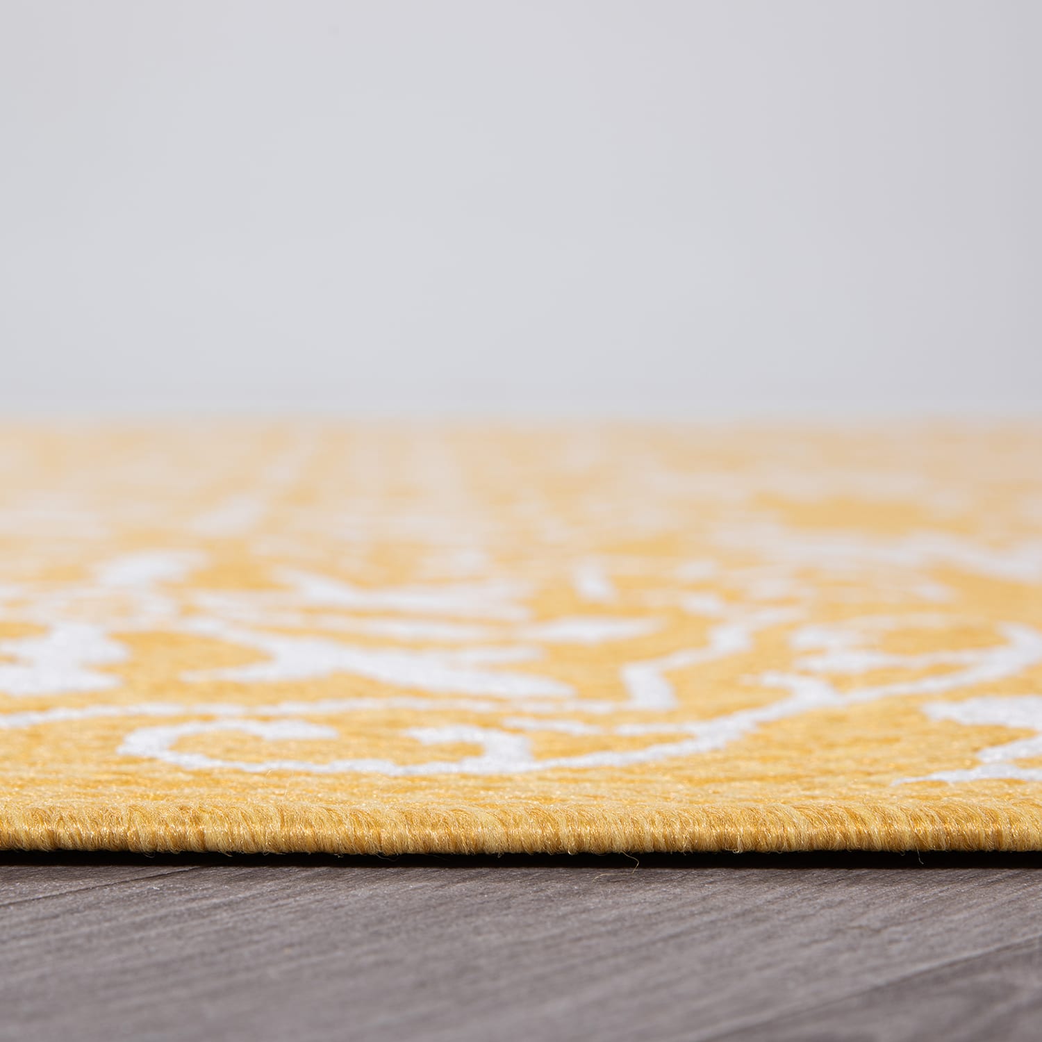 YELLOW-
