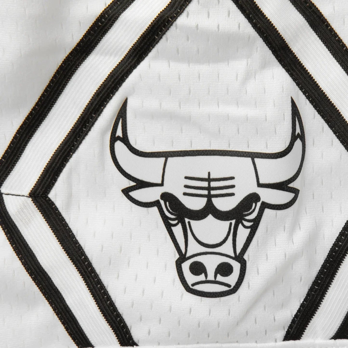 Men's Mitchell & Ness White Black Swingman Shorts Bulls 97