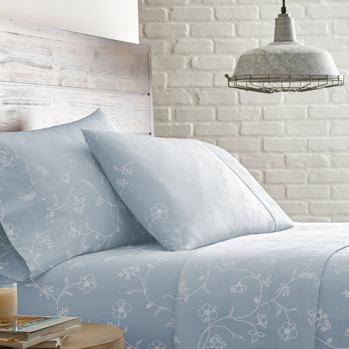 Blue / White-
