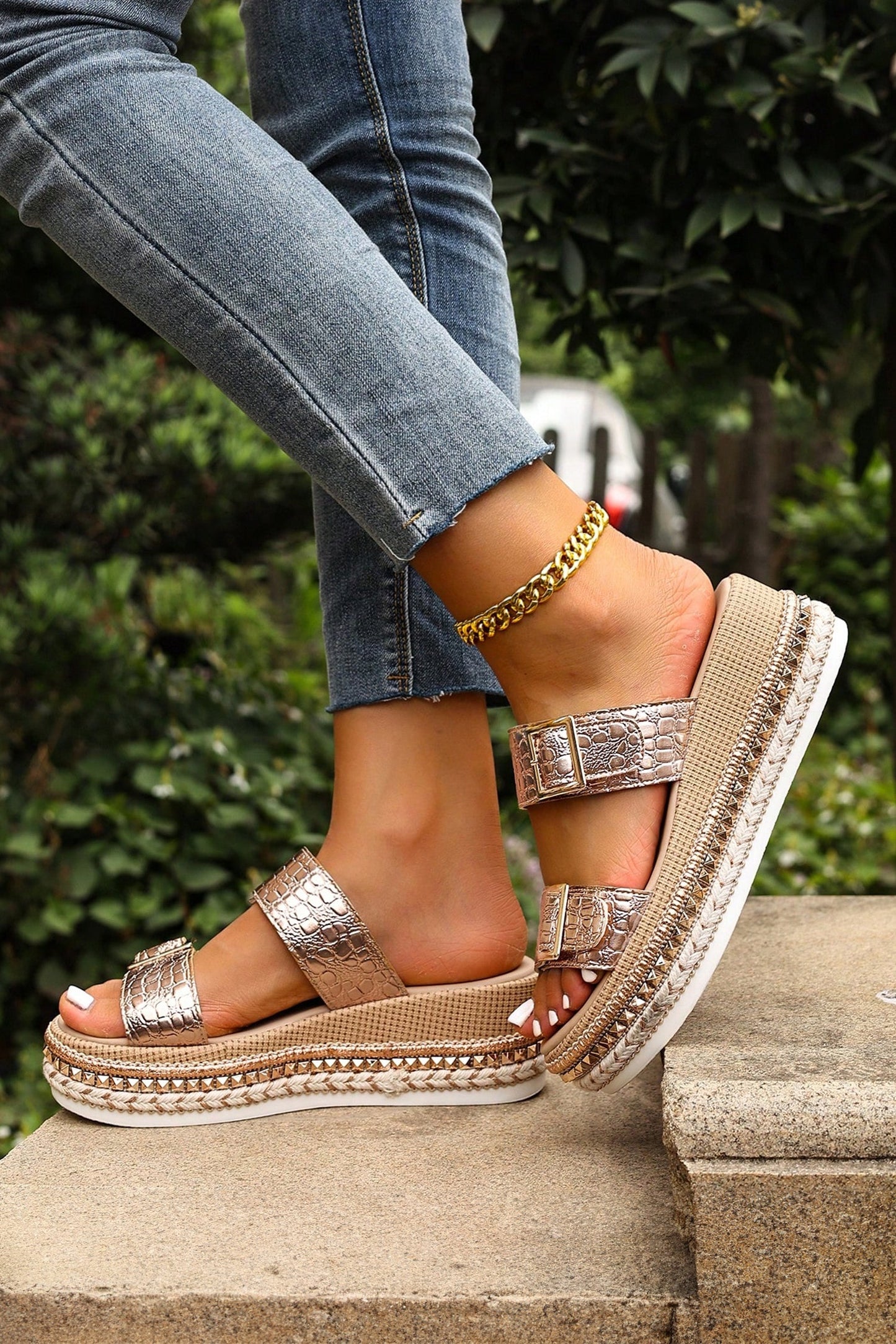 Threaded Pear Cattleya Buckle Wedge Platform Slippers