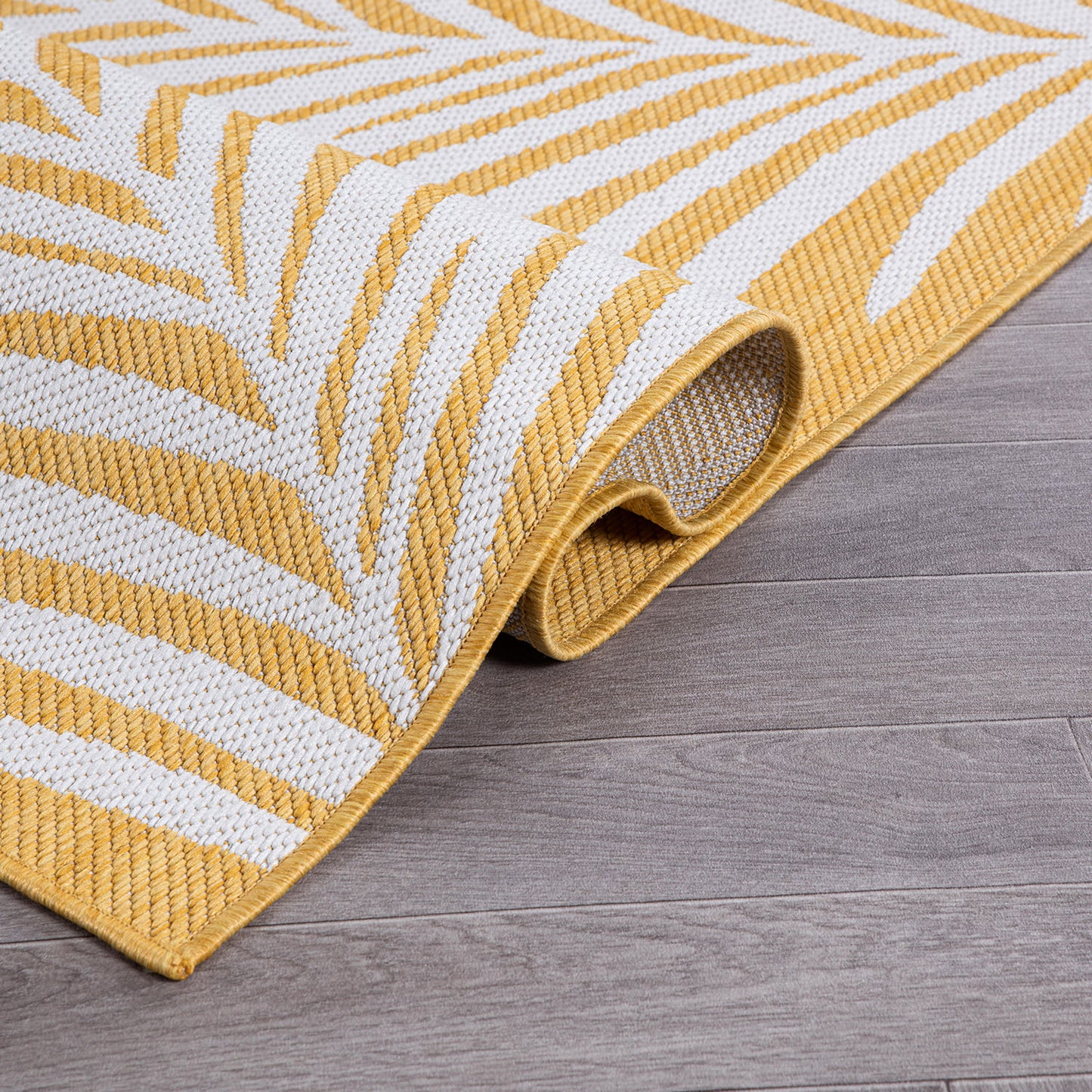 YELLOW-