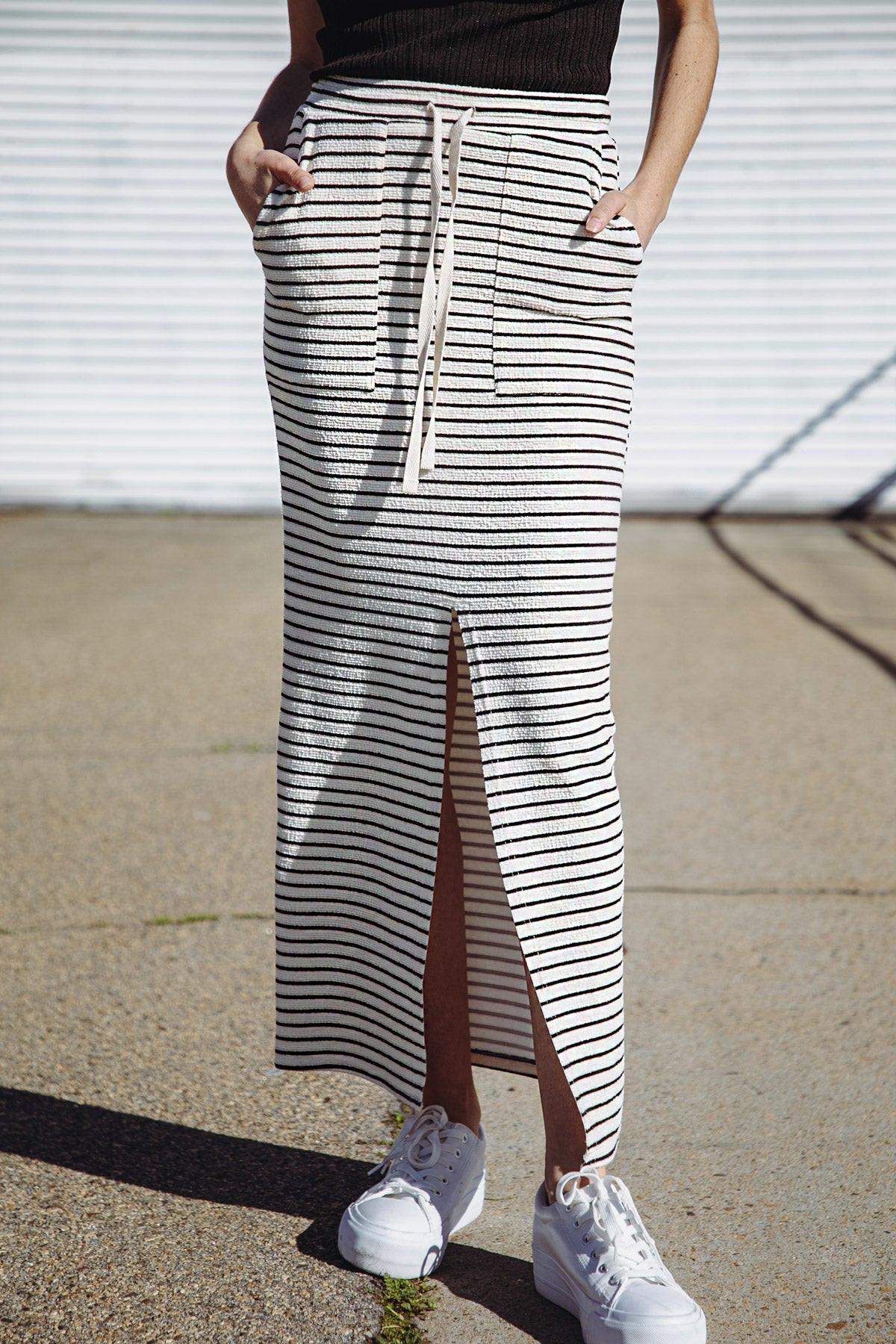 Pretty on Point Knit Skirt