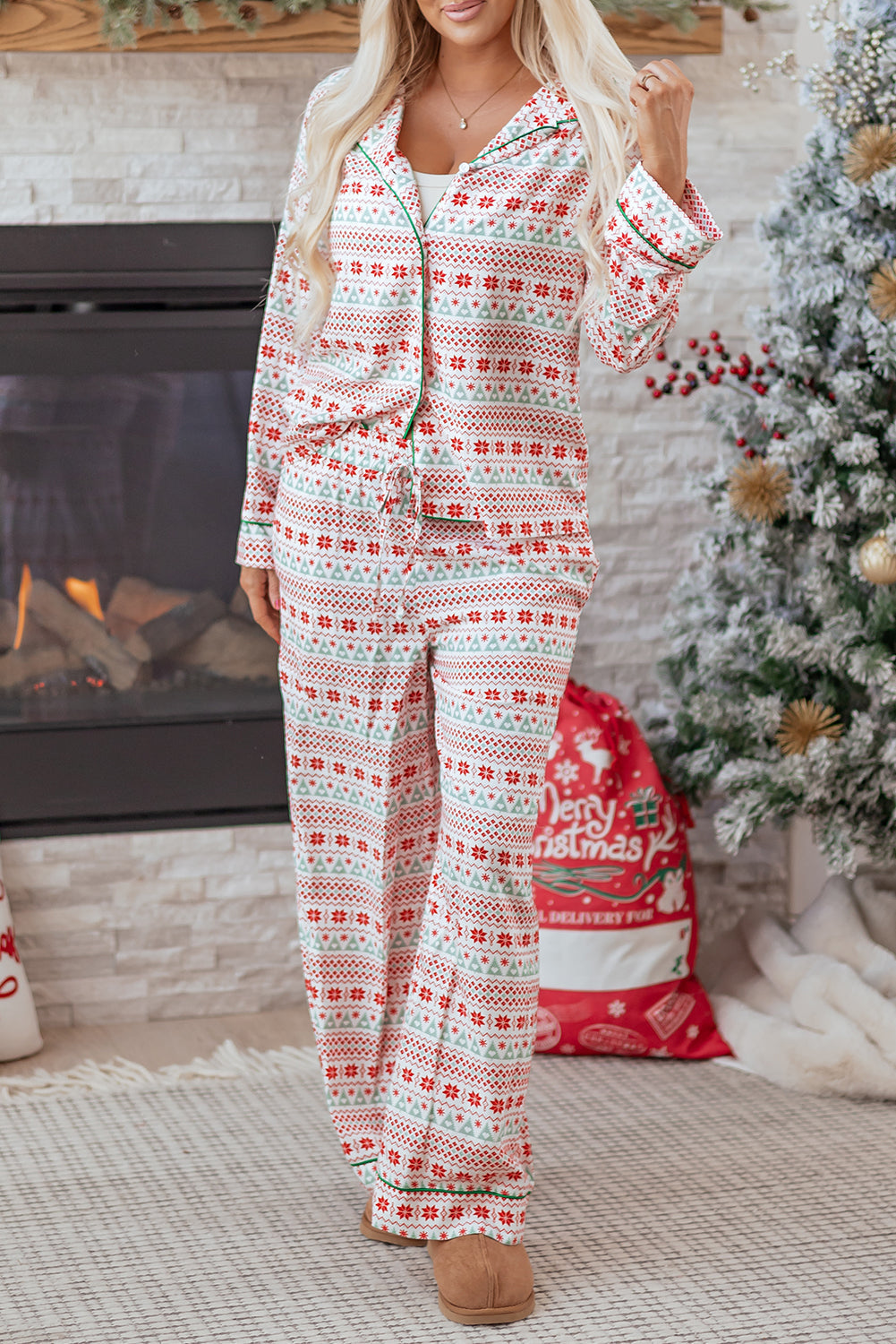 Threaded Pear Sarai Christmas Pattern Print Shirt