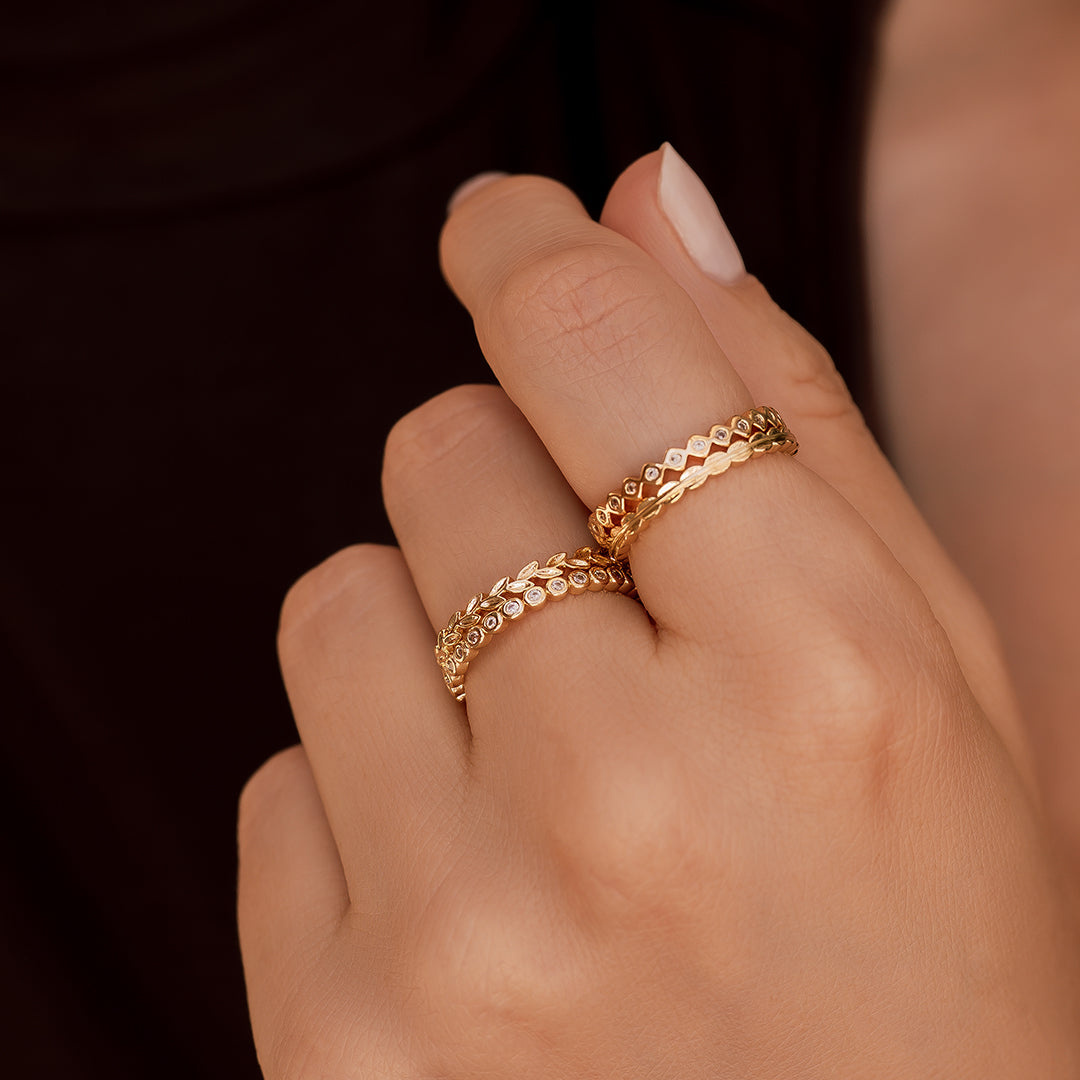 Mint & Lily Dainty Gold Mini Ring Set