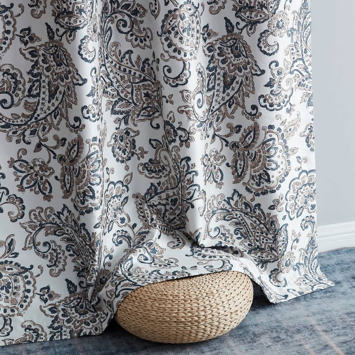 Taupe-