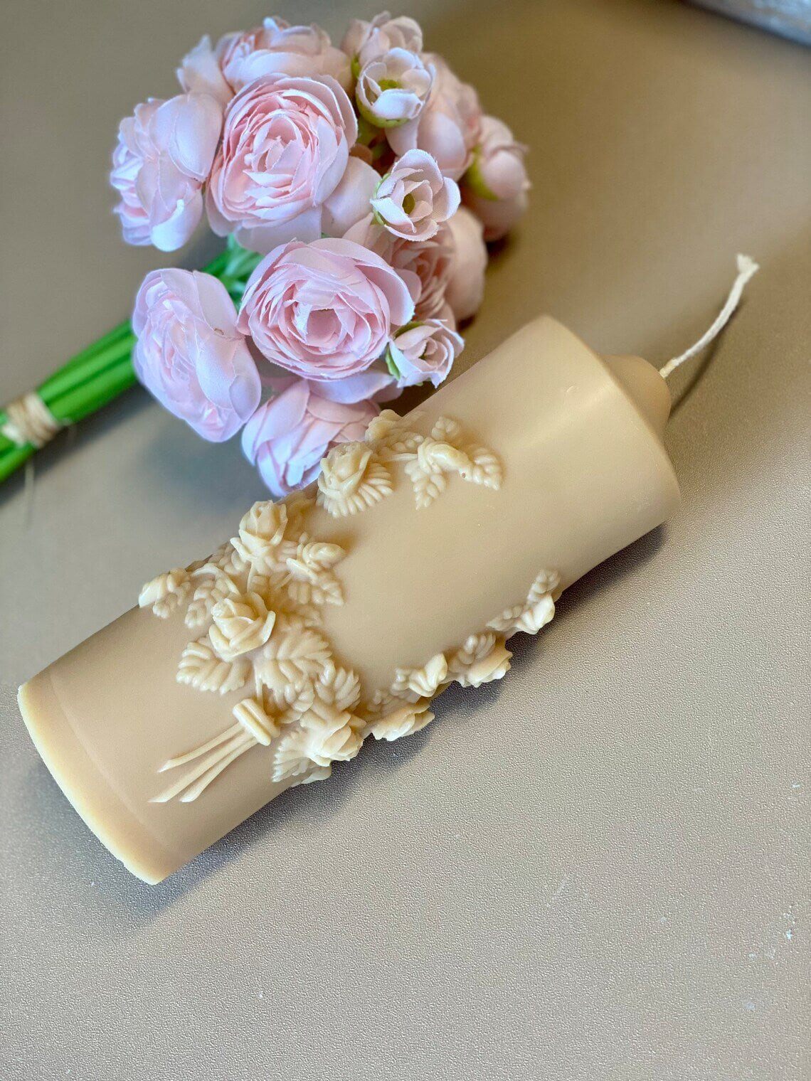 Handmade Soy Wax Floral Candle – Pillar Design for Elegant Decor