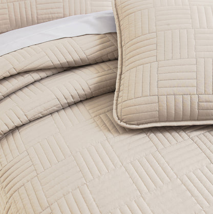 Taupe-