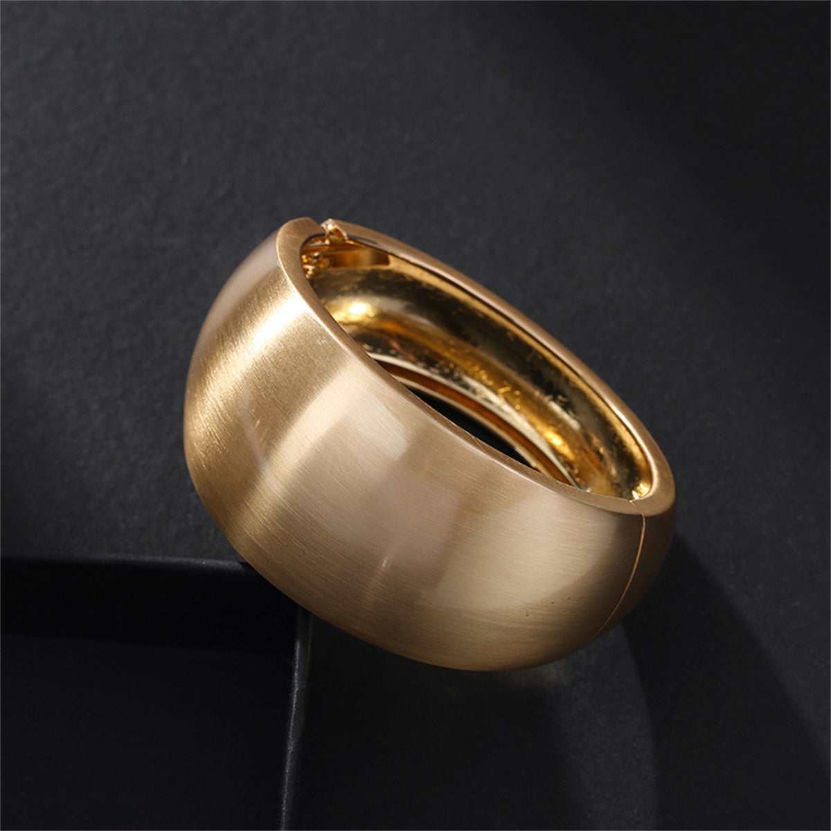 Metallic-