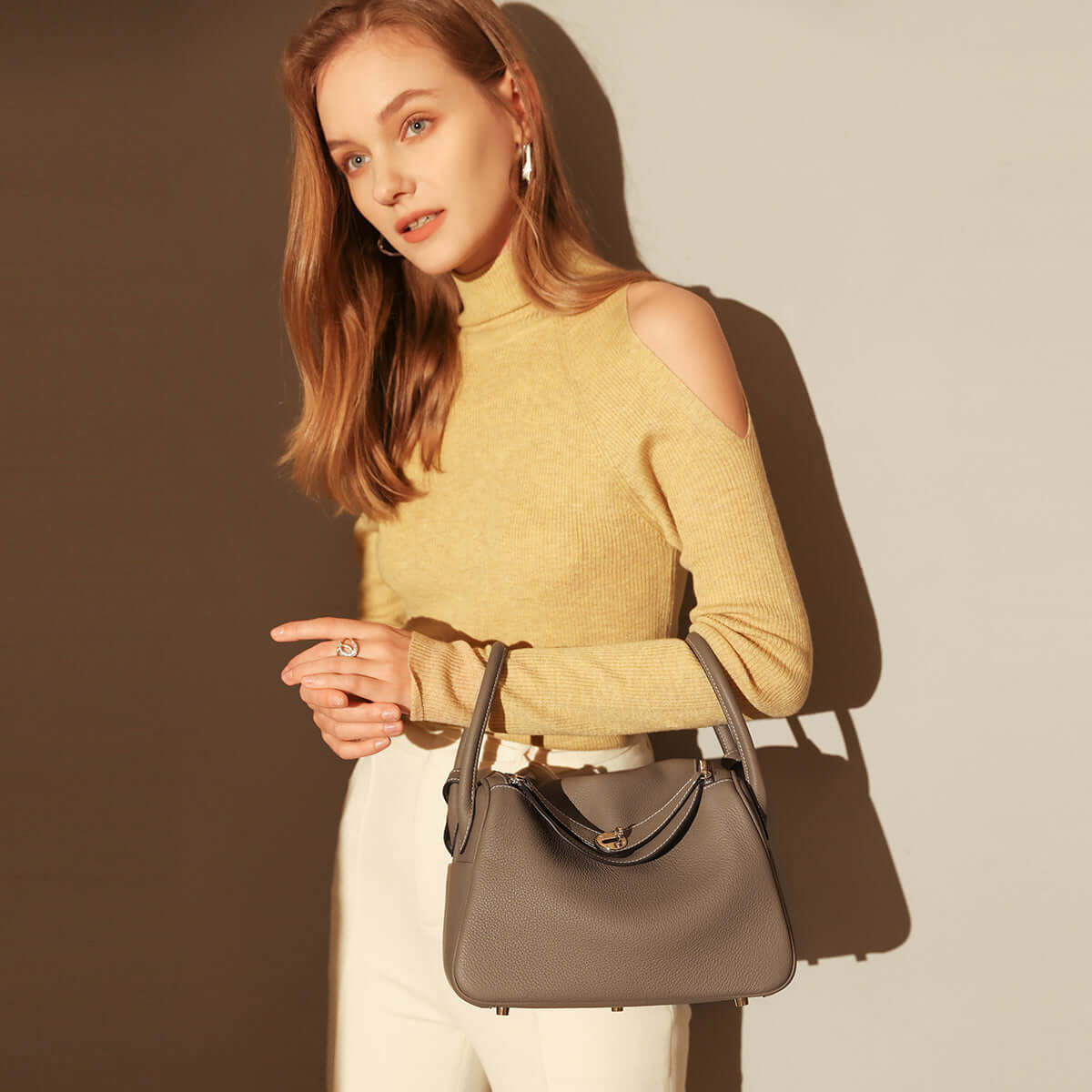 Taupe-