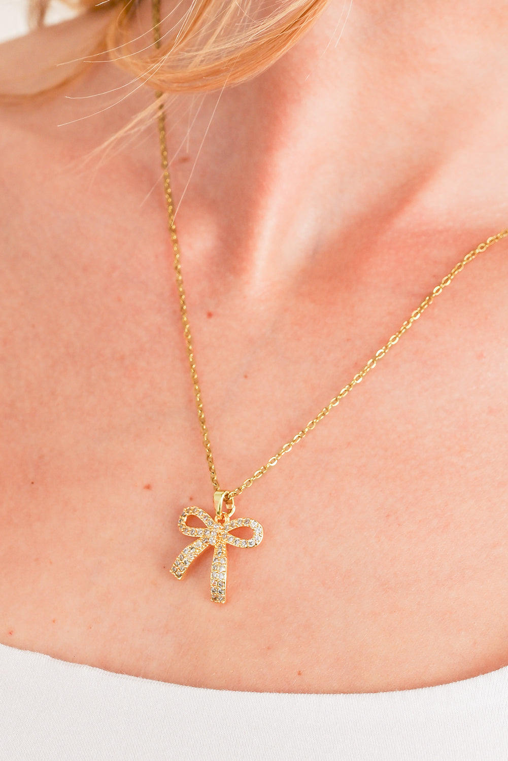 Romy Rhinestone Bowknot Pendant Necklace - Gold / ONE