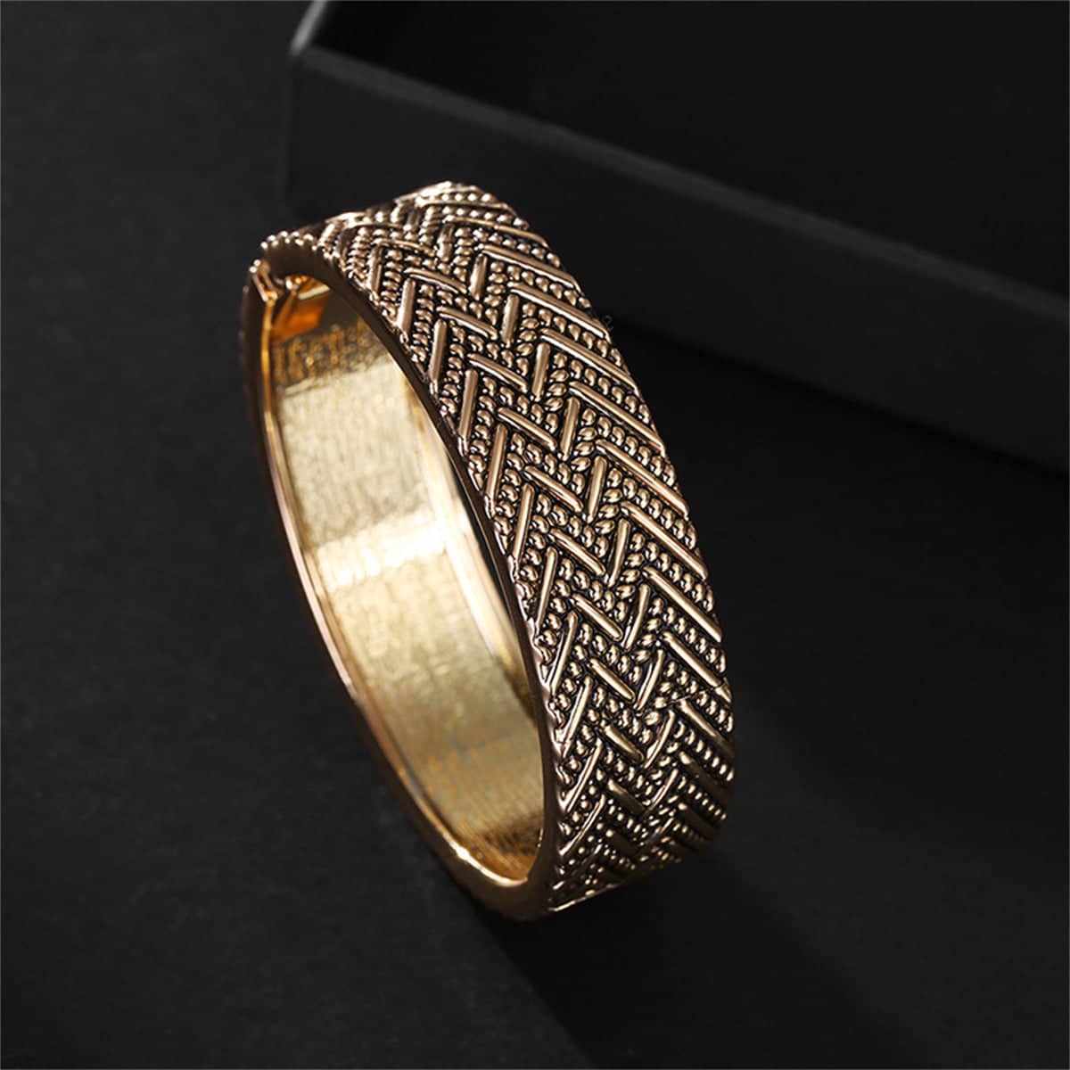 Metallic-