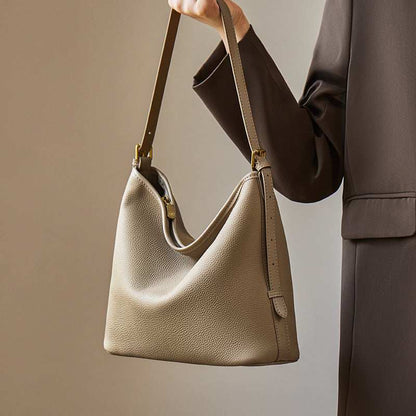 Taupe-