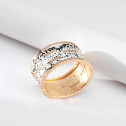 Metallic-