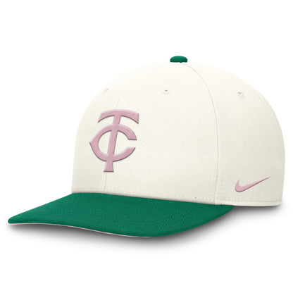 Nike Men's Minnesota Twins Sail Pro Performance Snapback Hat Cream Green