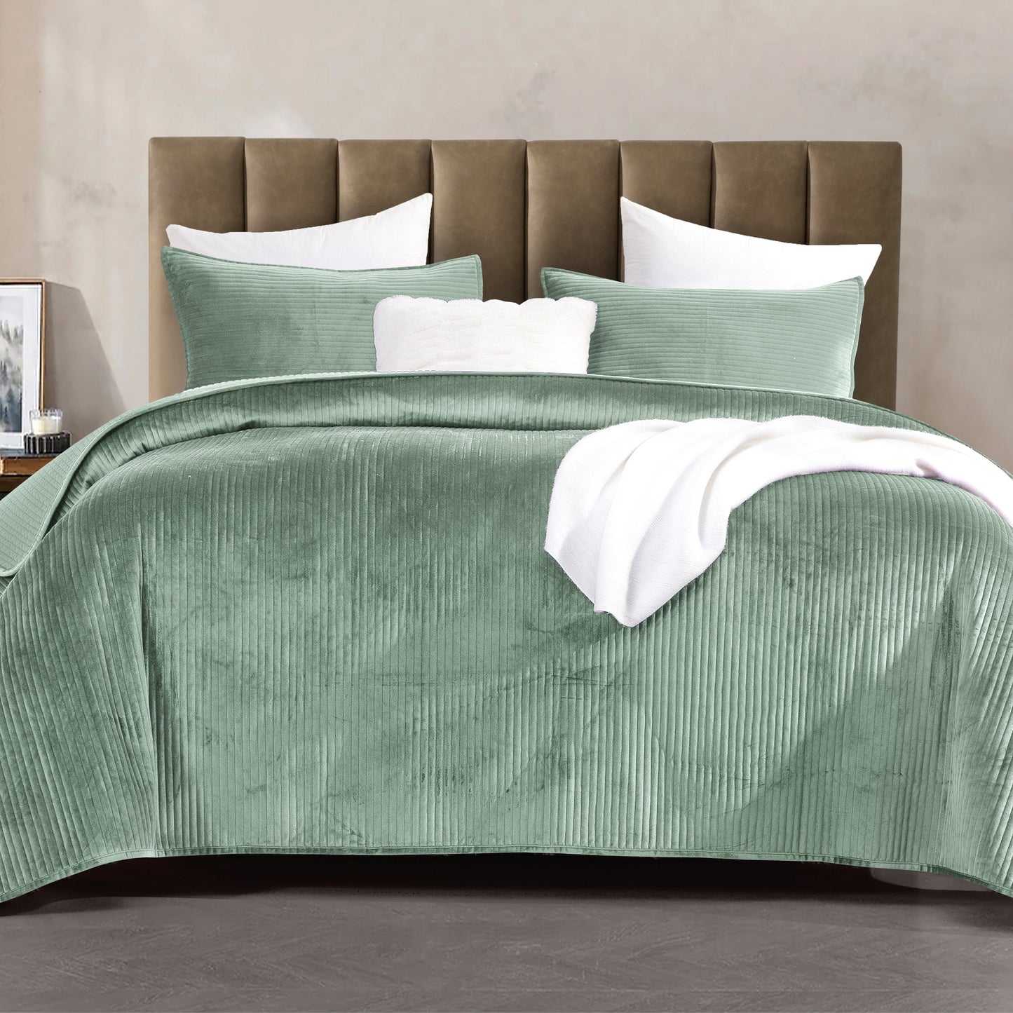 Elegant Comfort 3-Piece Velvet Corduroy Stripe Quilted Bedspread Coverlet Set
