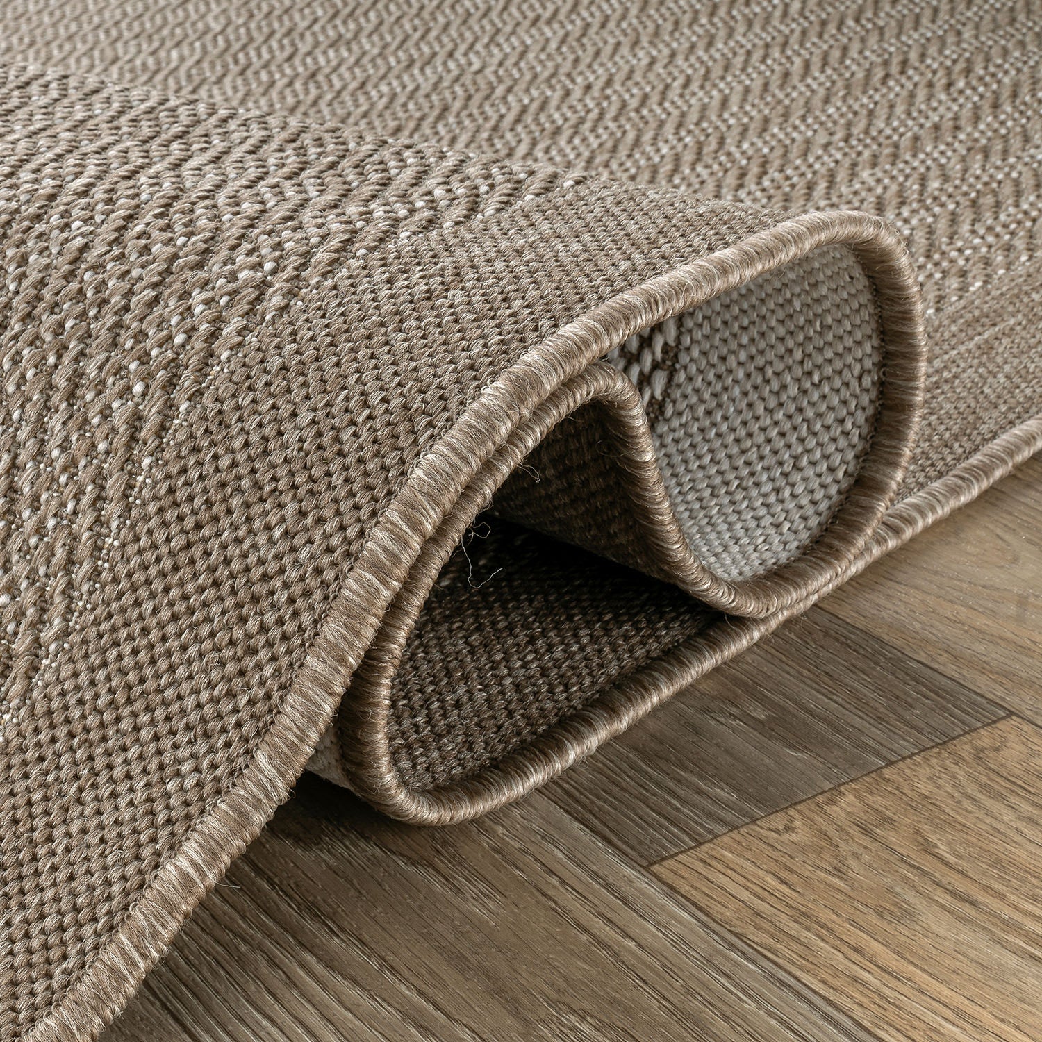 BEIGE-