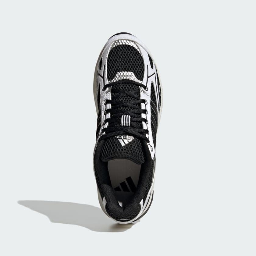 Cloud White / Core Black / Matte Silver-