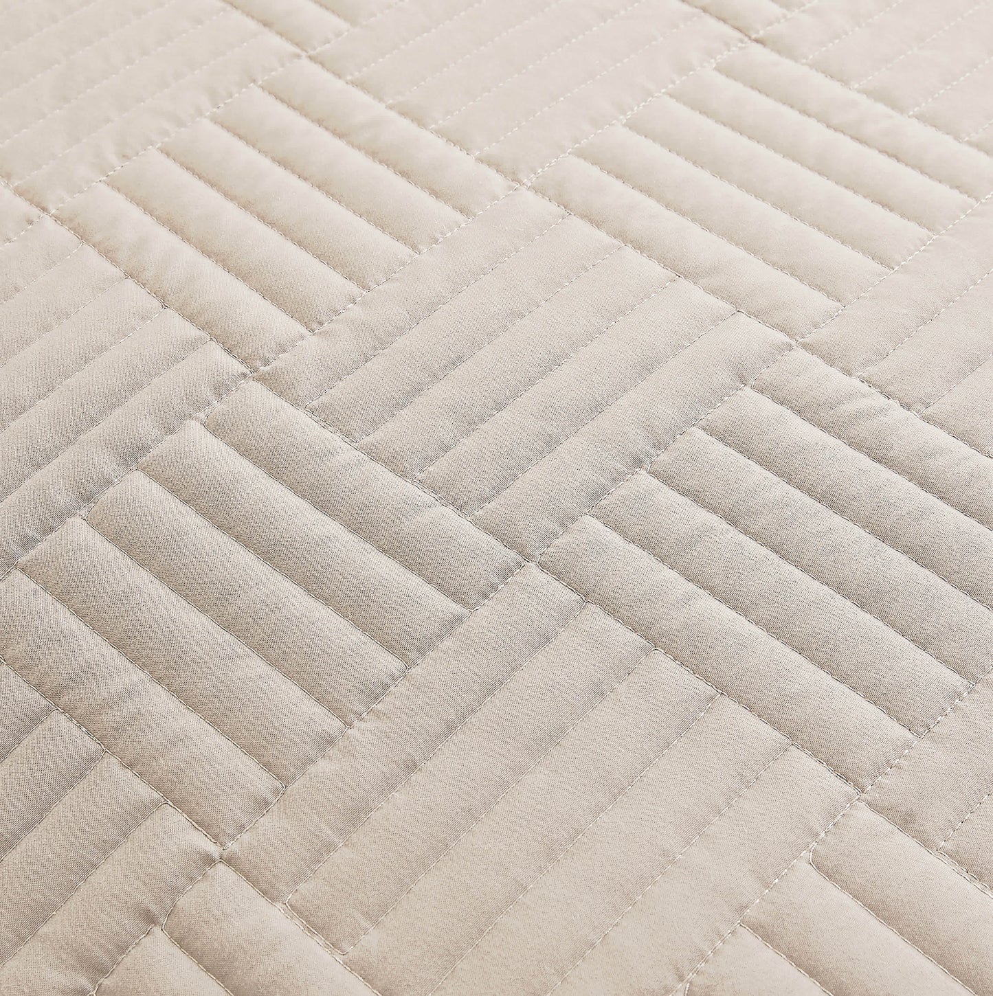 Taupe-