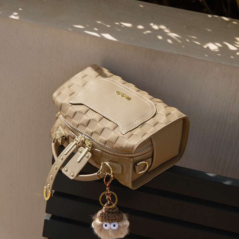Khaki-