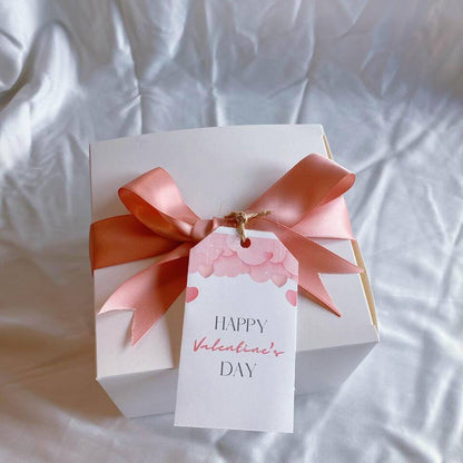 Romantic gift candle with peony scent