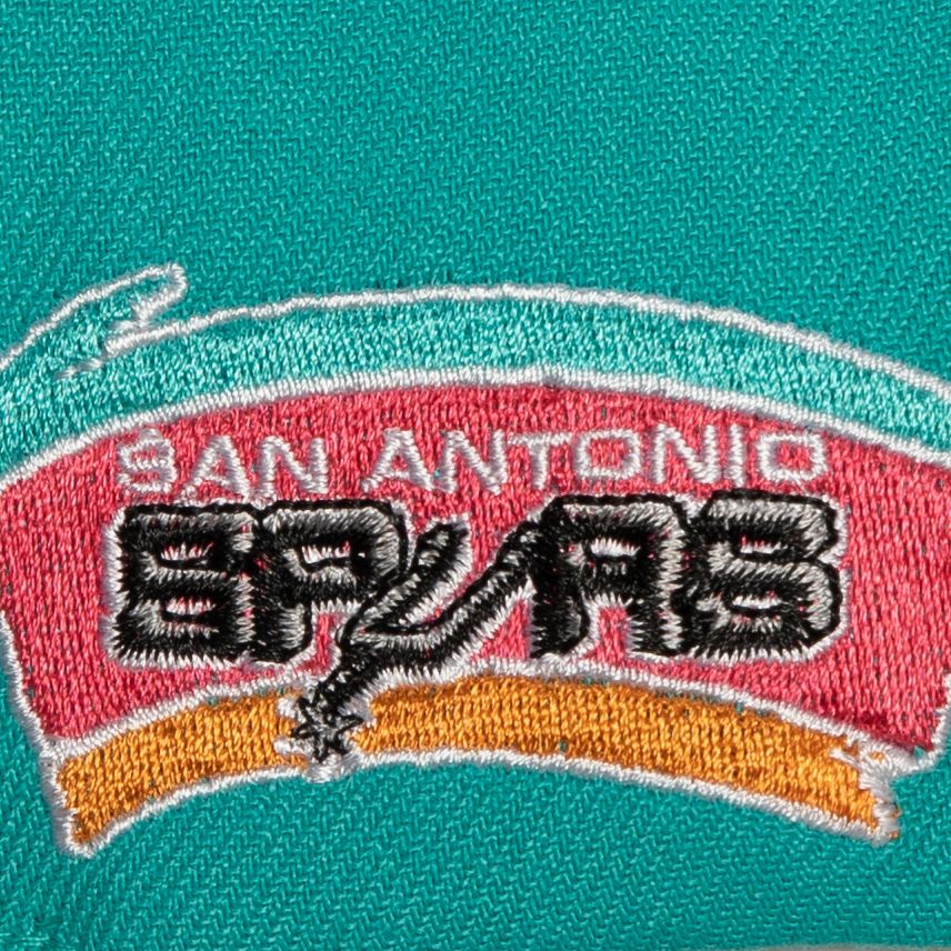 Mitchell & Ness Men's NBA San Antonio Spurs Shredder Stretch Snapback