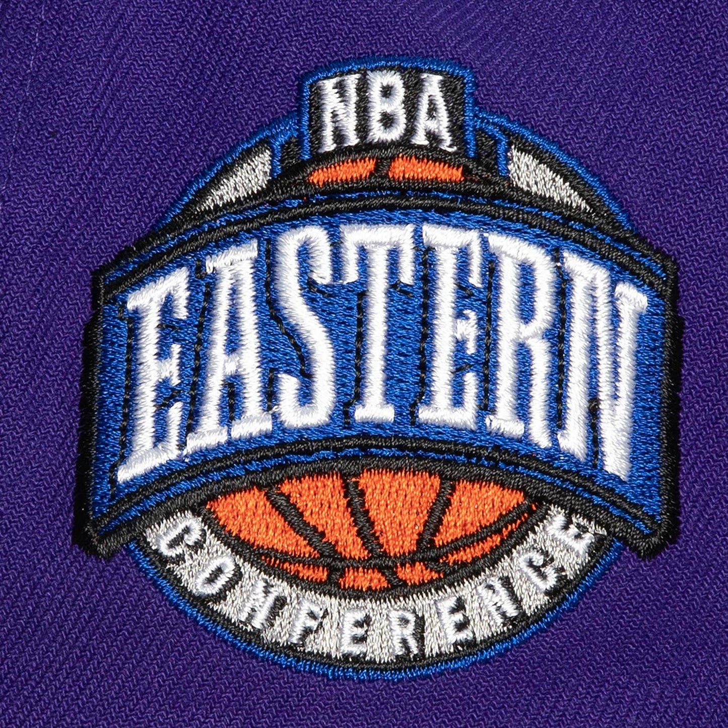 Mitchell & Ness Men's NBA Conference Patch Snapback Hwc Raptors Purple