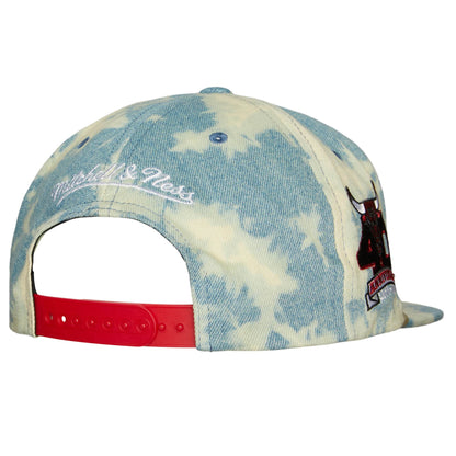 Mitchell & Ness Men's NBA Acid Wash Snapback Bulls Blue