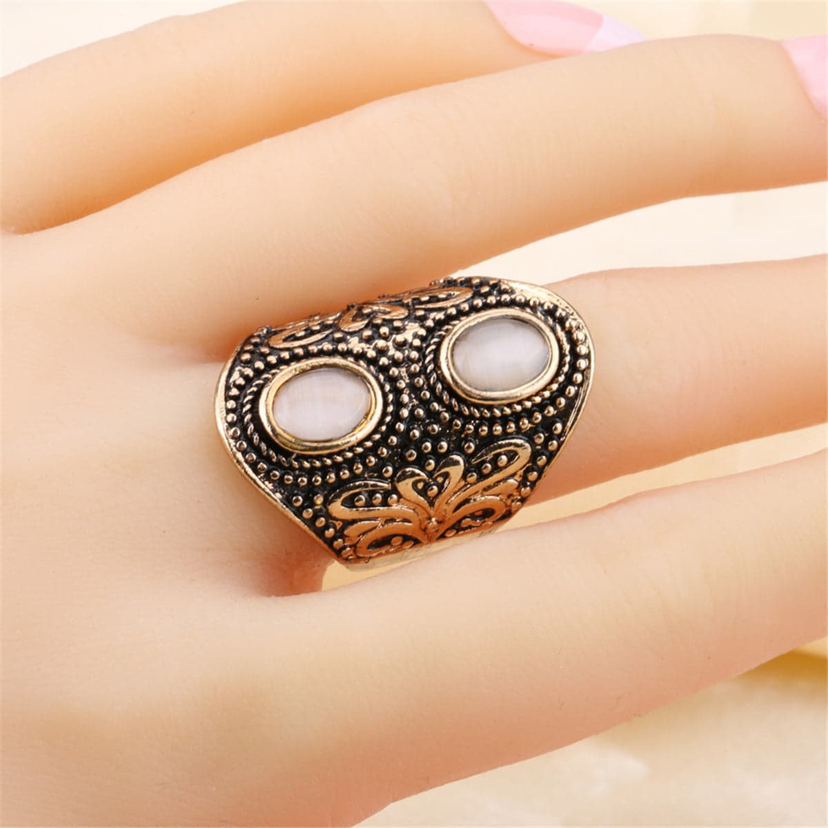 Cats Eye & Goldtone Butterfly Round Ring