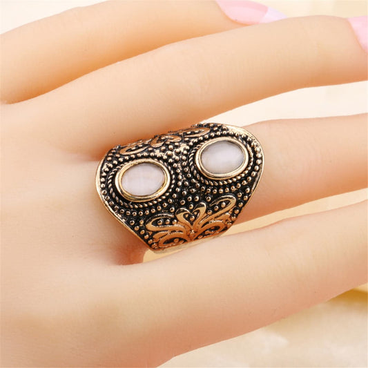 Cats Eye & Goldtone Butterfly Round Ring