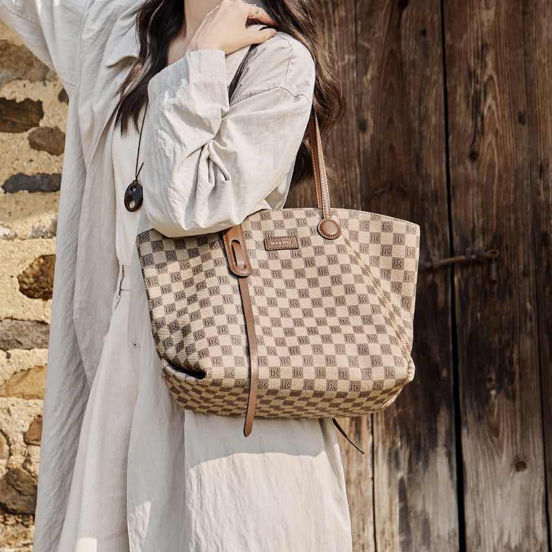 Khaki-