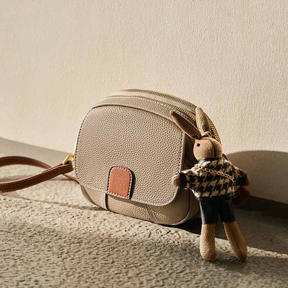 Taupe-