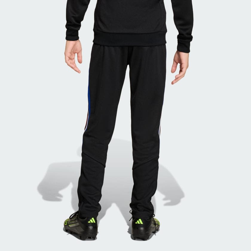 Black / Team Power Red 2-