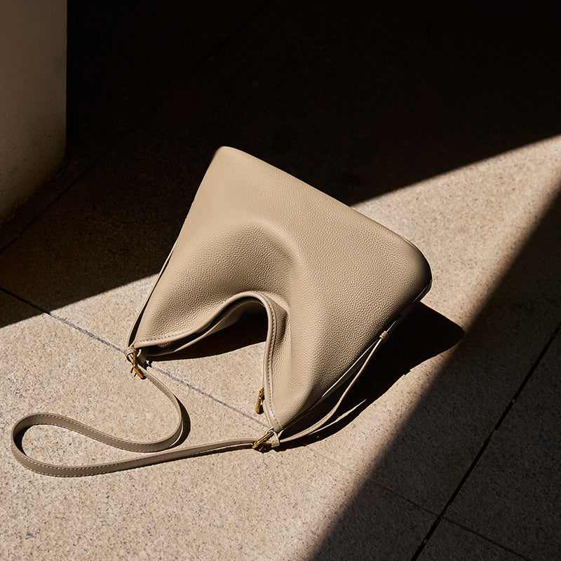 Taupe-