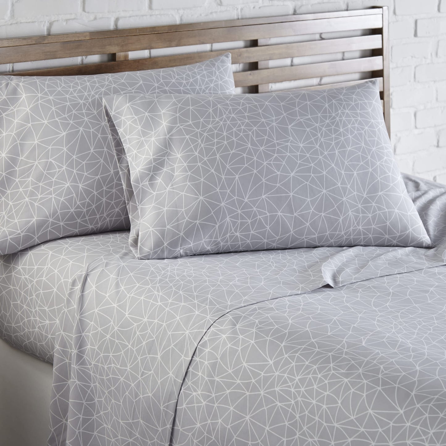 Geometric Maze Grey-