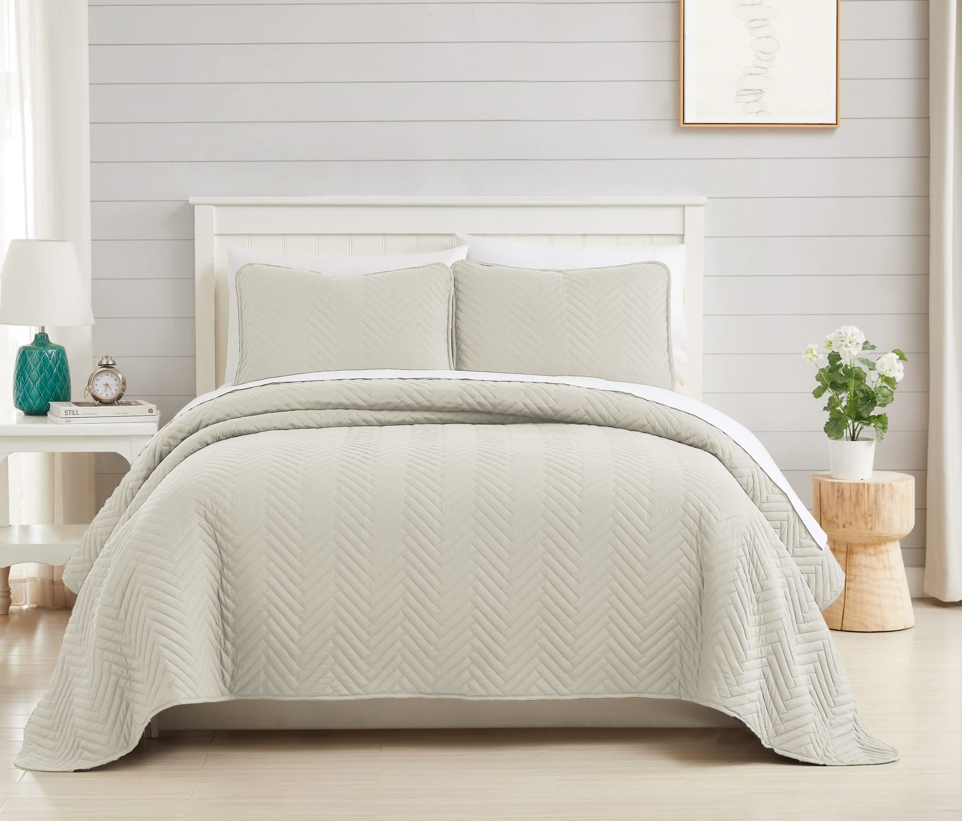 Chevron Alabaster-